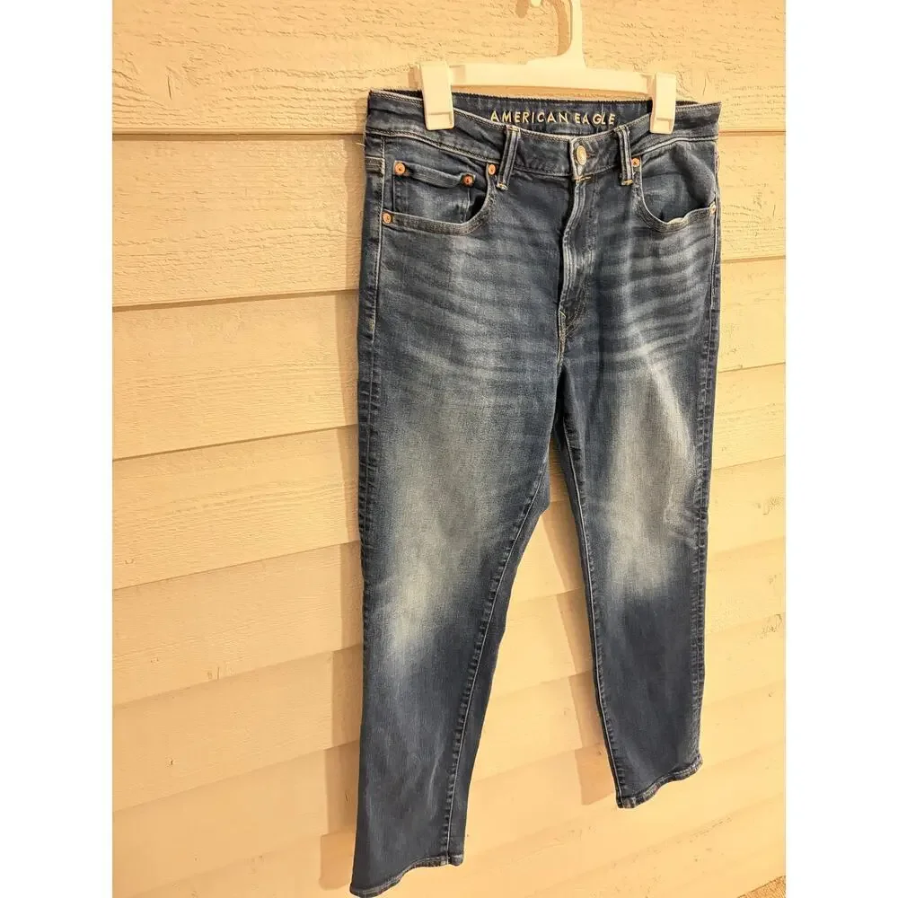 American Eagle Airflex+ Athletic Straight Jeans Medium Wash Stretch Denim 33x32 - Picture 3 of 10